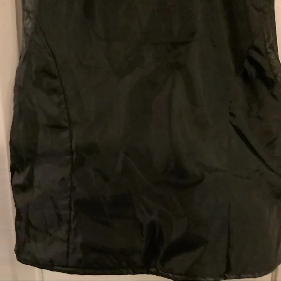 Rampage Brand - Faux fur vest, size large - Picture 10 of 11